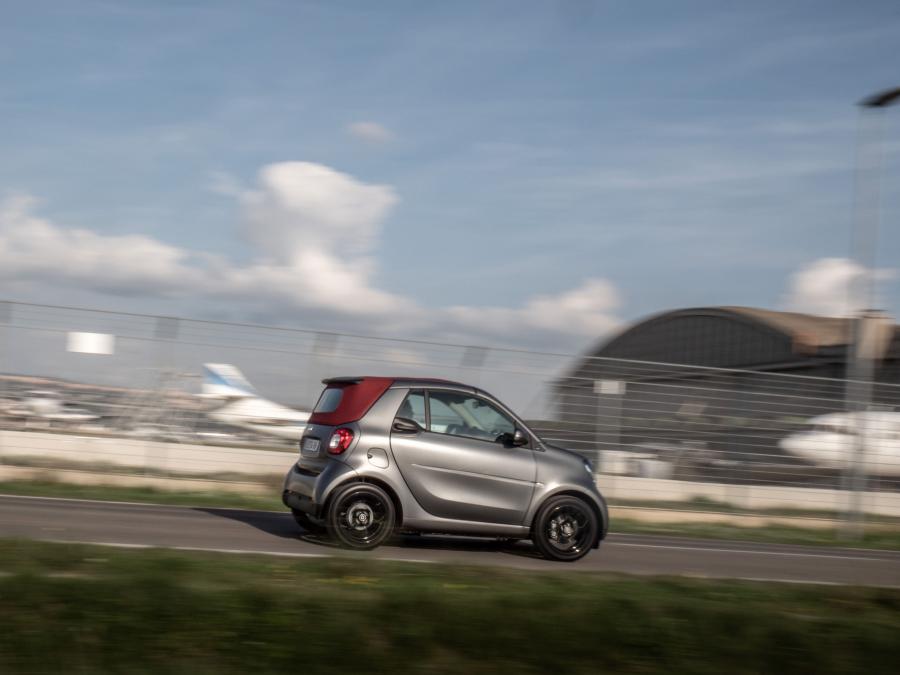  Smart EQ ForTwo Prime Cabrio (A453) 2018 года  (WW) (фото 11 из 18)